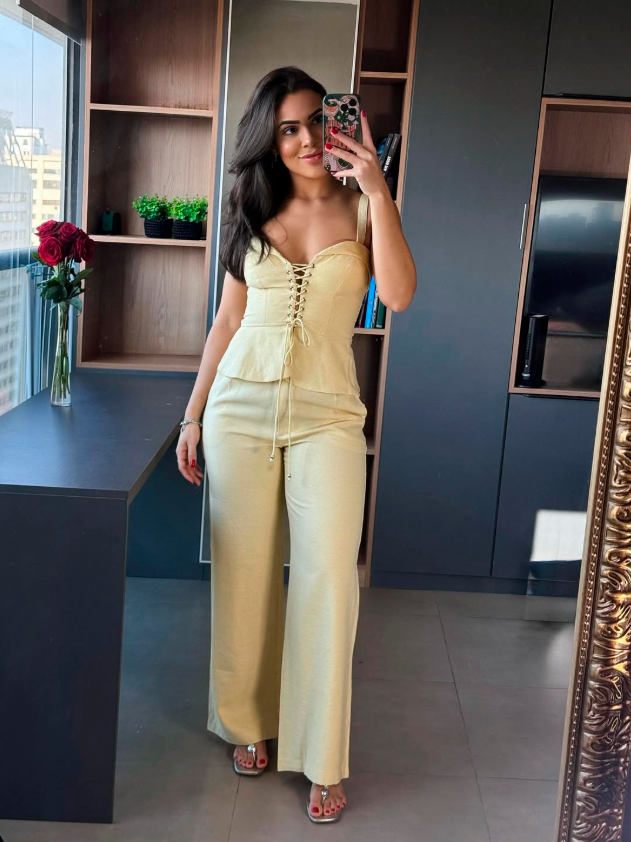 Conjunto Butter Yellow – Sofisticação em tom suave